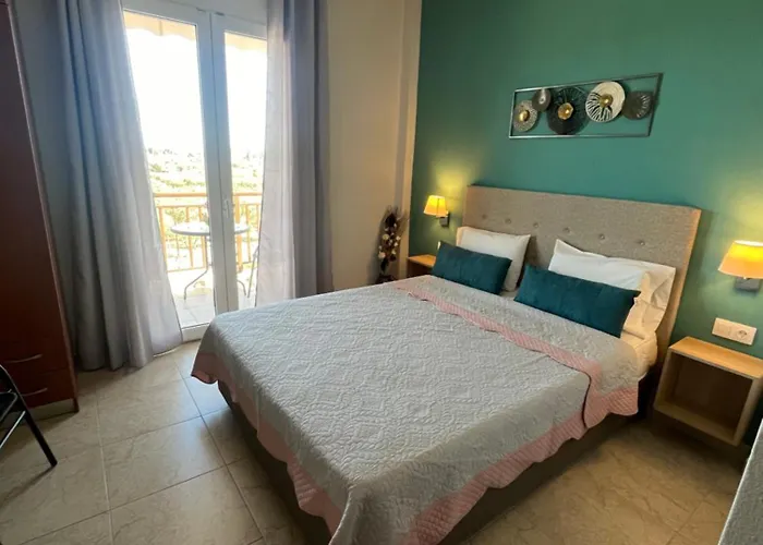 Sofia & Lakis House